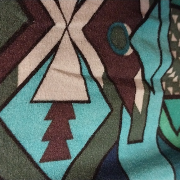 Tall and Curvy Lularoe Leggings - Picture 3 of 5